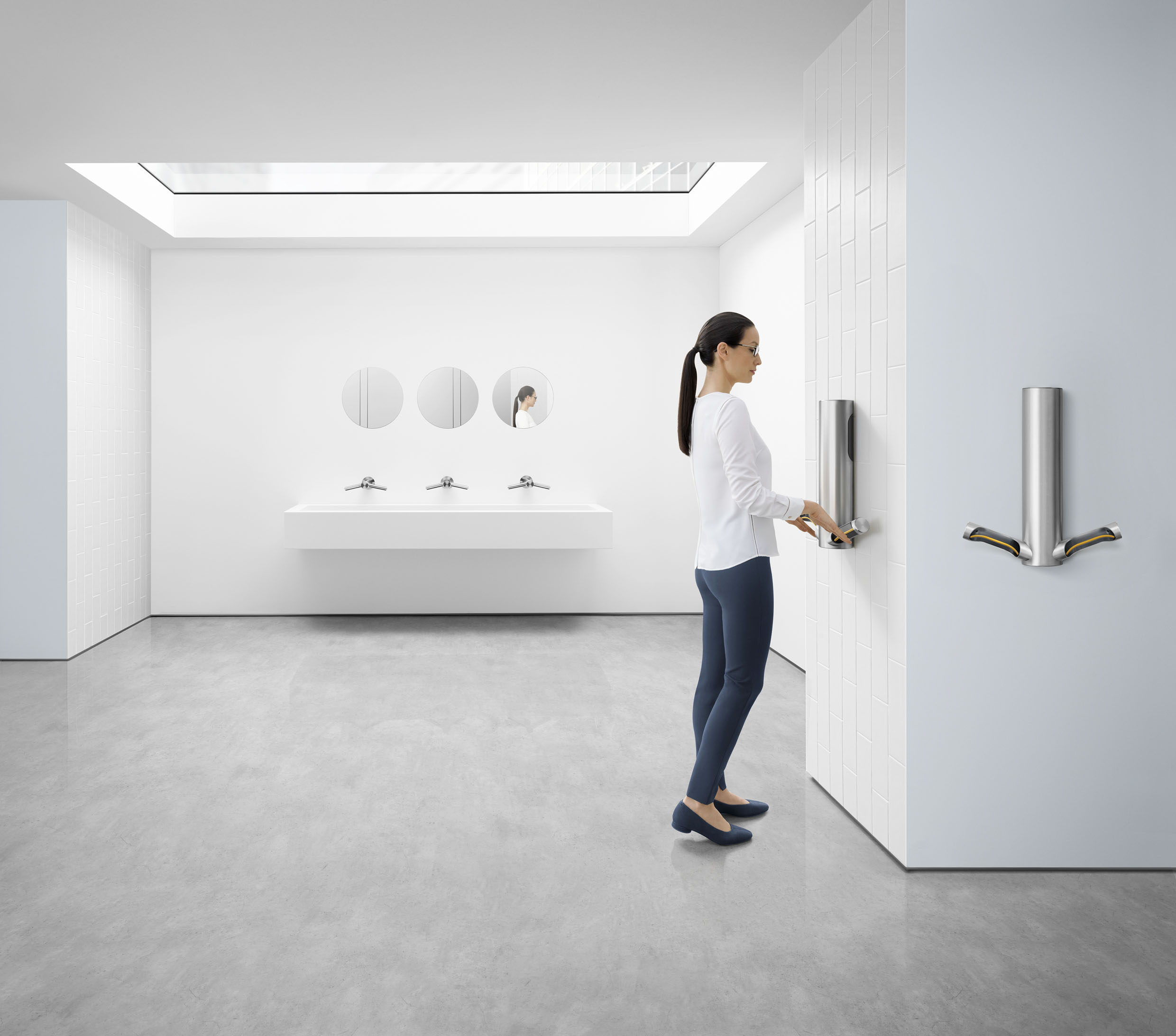 https://www.myclimate.org/fileadmin/user_upload/HU03_SIL_019-RGB-InSitu-Washroom-FrontOn-Skylight-Woman-A5_MIX.jpg