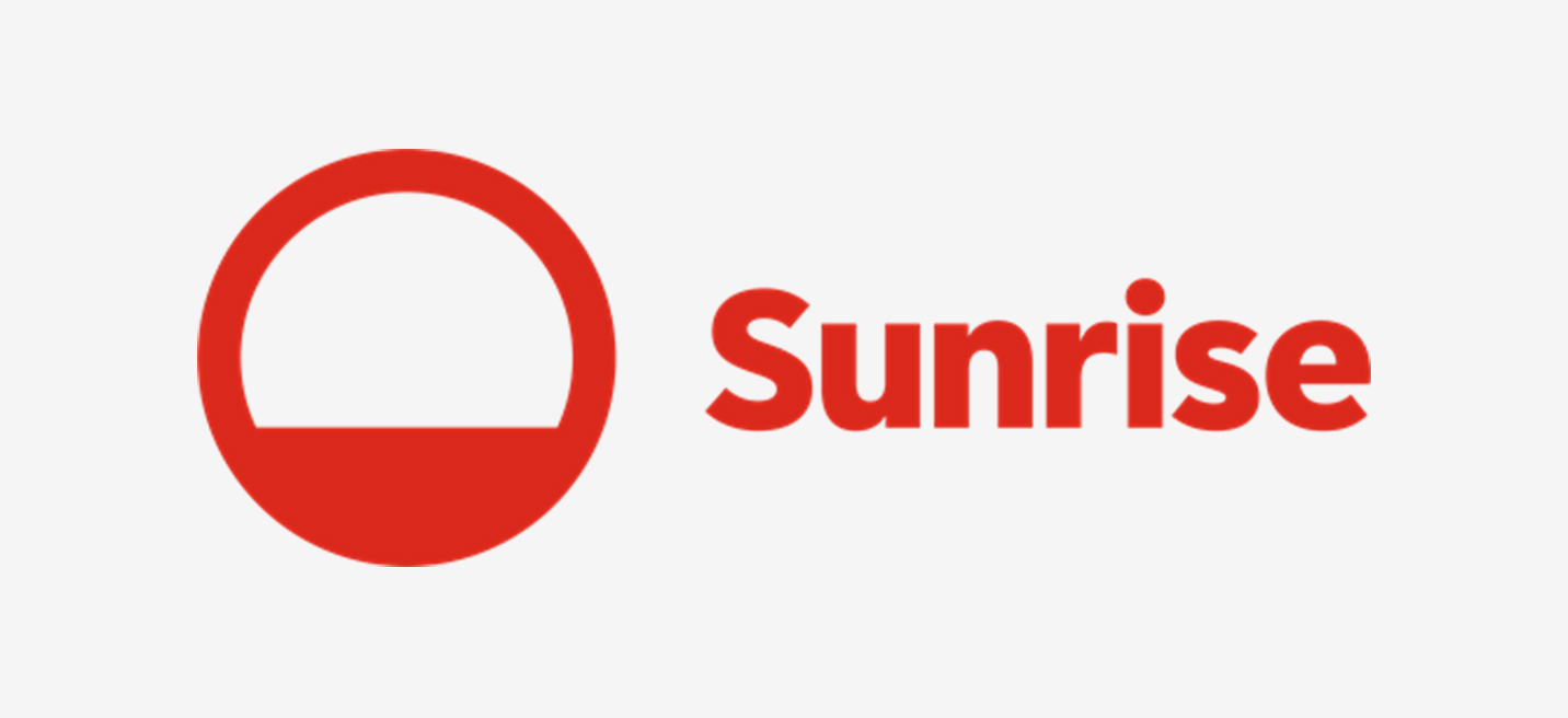Sunrise-Logo in Rot mit einem minimalistischen Symbol einer aufgehenden Sonne in einem Kreis und dem Markennamen „Sunrise“ in kräftiger, roter Schrift auf weißem Hintergrund.